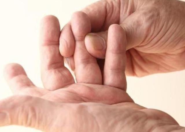 宁心安神|血糖升高的时候,睡觉时一般会出现3种现象,尽量学会自查