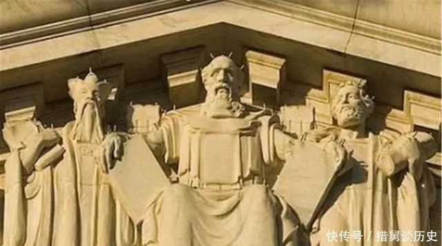 中国|美国最高法院的门楣上,雕刻有3个伟人的雕像,其中一个是中国人