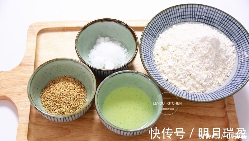 不用发面,在家做出层次分明、酥到掉渣的烧饼,学会可以开店