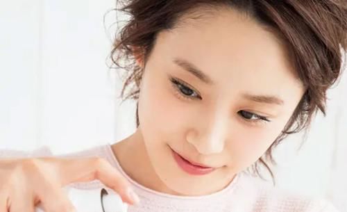 毛孔|早晚洗脸要用洗面奶吗或许很多人做错了,难怪角质层越来越薄