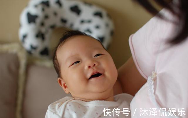 宝宝们|一岁内宝宝有这些表现,说明智商低不了,亲友拜年争着夸!