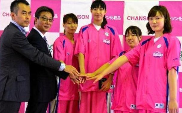李昕|女篮叛徒李明阳:认日本富商为干爹,训练期间请假偷偷加入日本