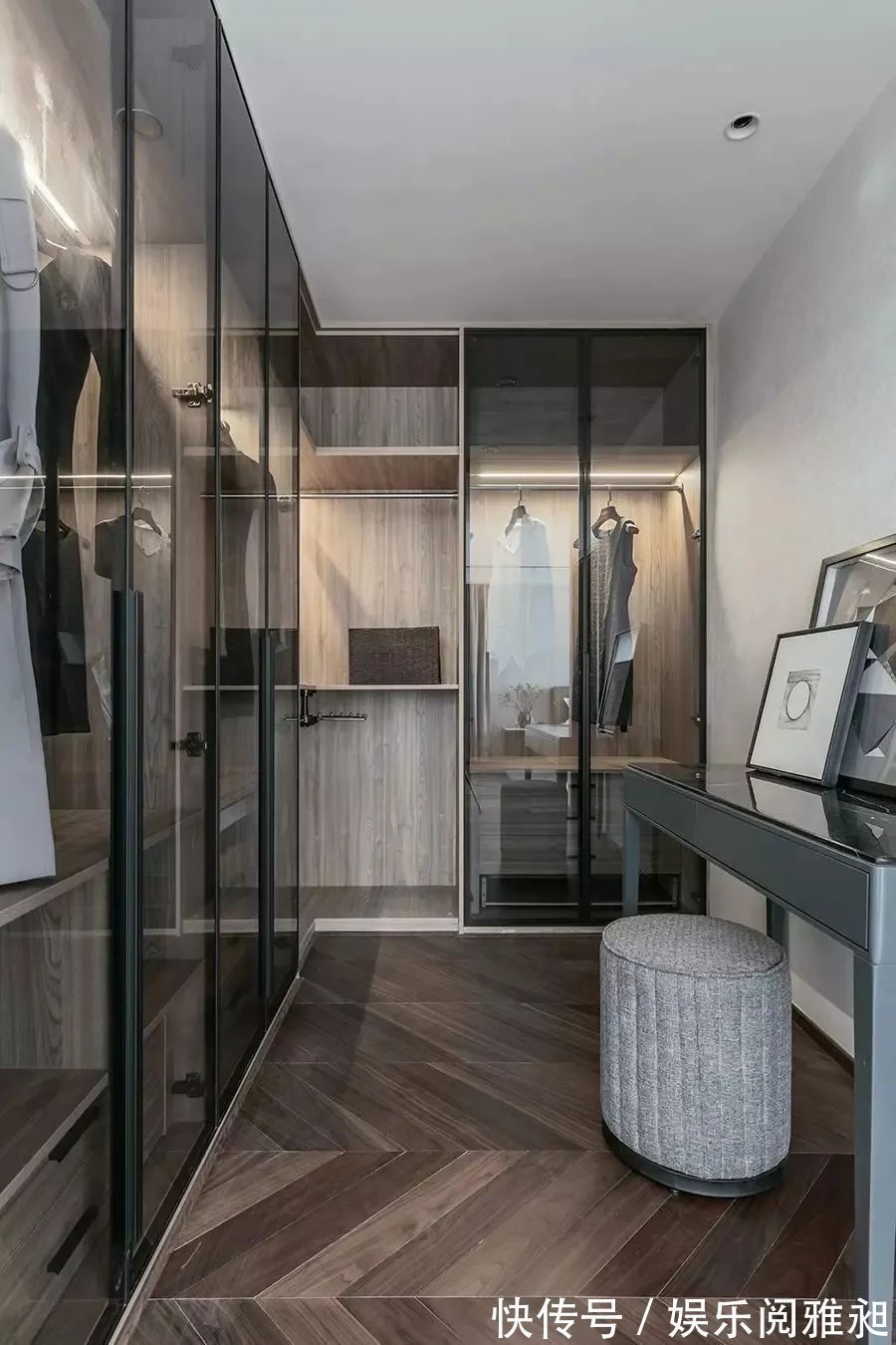 现代|262㎡现代简约大平层,简洁纯粹的空间,生活从容自然