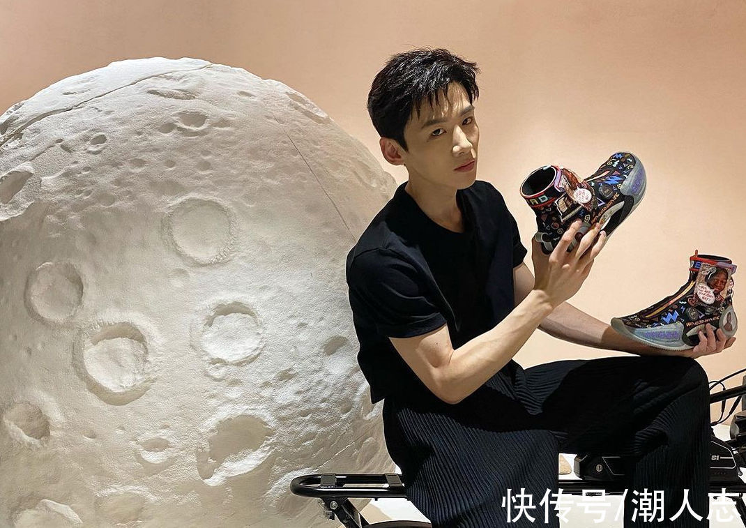 配色 韦德之道9无限「Moment」,初看惊艳十足,细看却不敢穿出门?