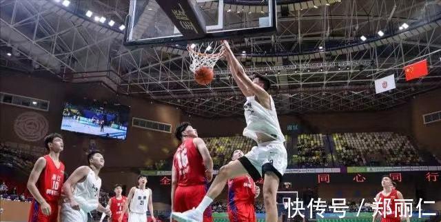 广东队|易建联砍31分带队轻取同曦!那18岁小将徐昕表现怎样?惊艳