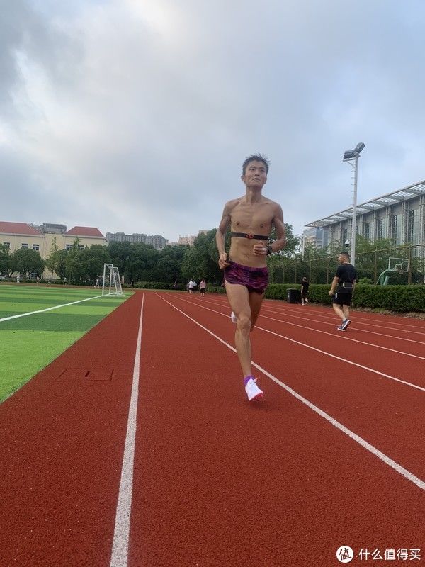 人生|人生第一双钉鞋,Nike ZoomX Dragonfly