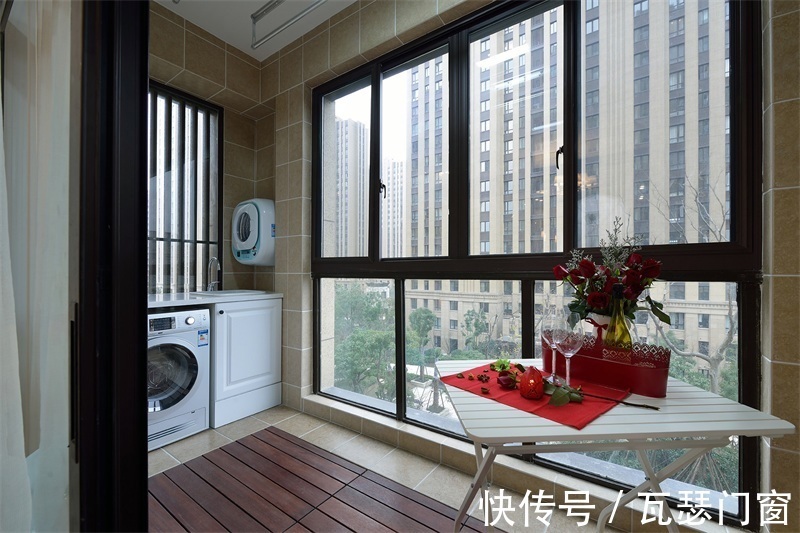 窗型|为何别人封阳台这么合理,只因窗型没选对!