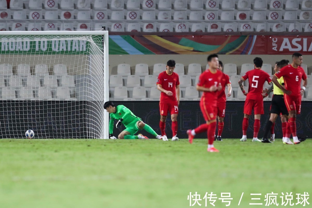 李铁|1-1!国足出线渺茫,李铁3次失误毁掉大好局面,赛后发言引众怒