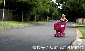 |搞笑GIF：连公司主管都这么搞笑了，这职场混得多有趣啊