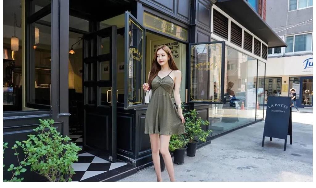 美女|食色113——美女穿搭19 抹茶色气质短裙