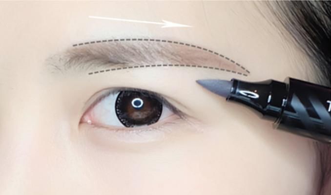 粉粉嫩嫩的桃花妆这样画，洋溢着暖春的气息，温柔又带点小妩媚