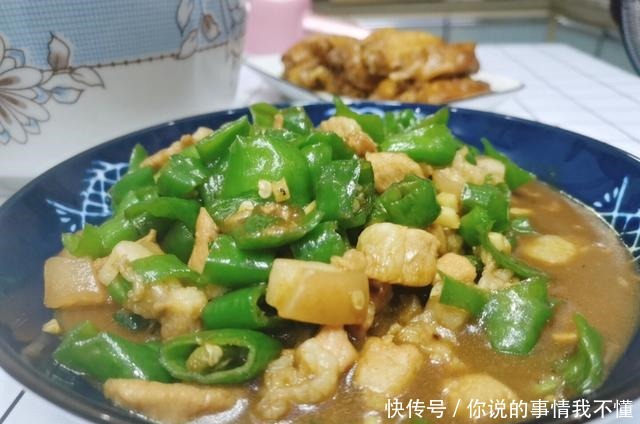 女儿生日,我在家做一桌菜,荤素搭配有汤有面,成本不到100块