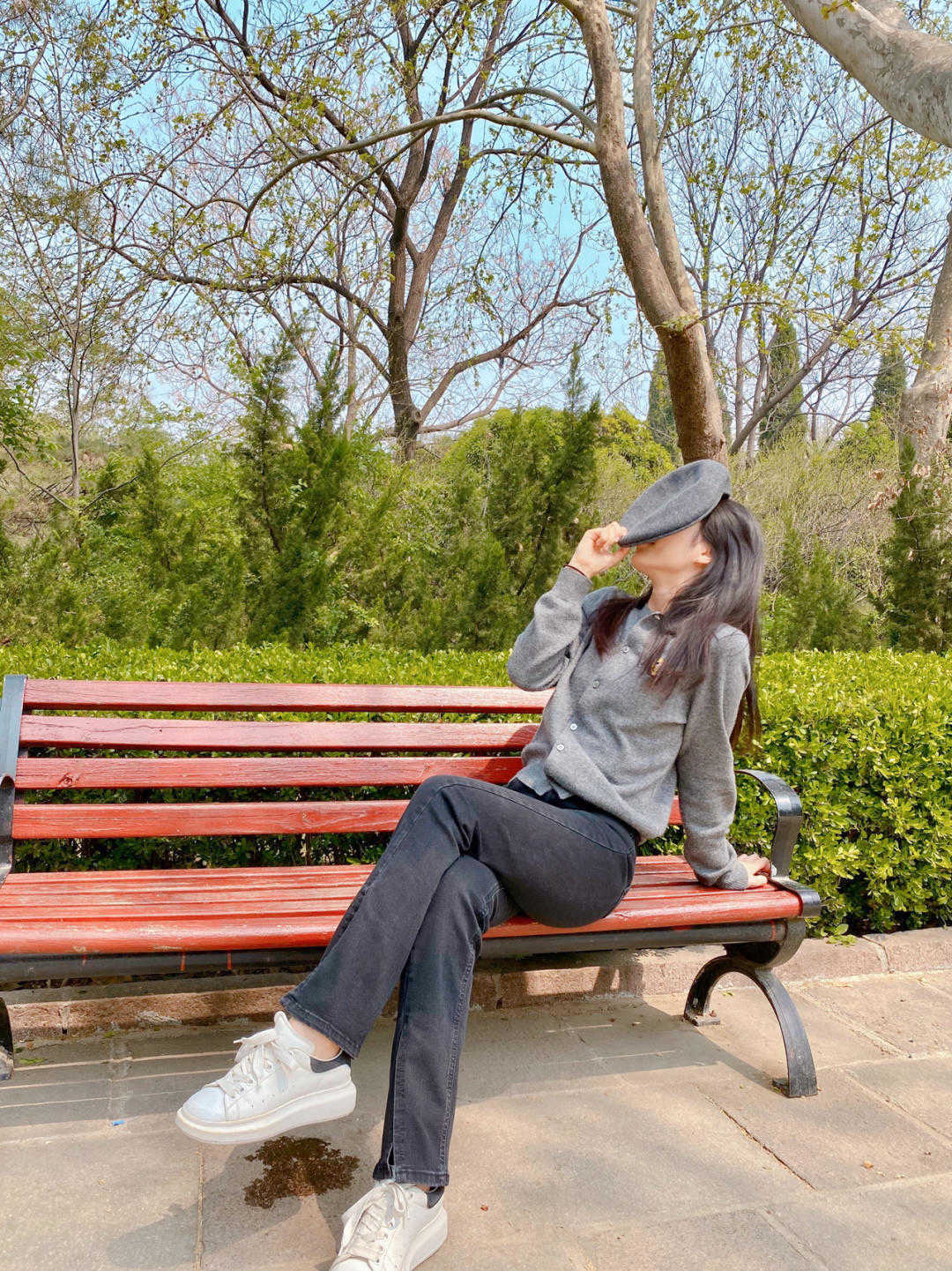 小腿|初秋,裤子的“高级穿法”是这样的,简单日常又百搭,照穿准没错