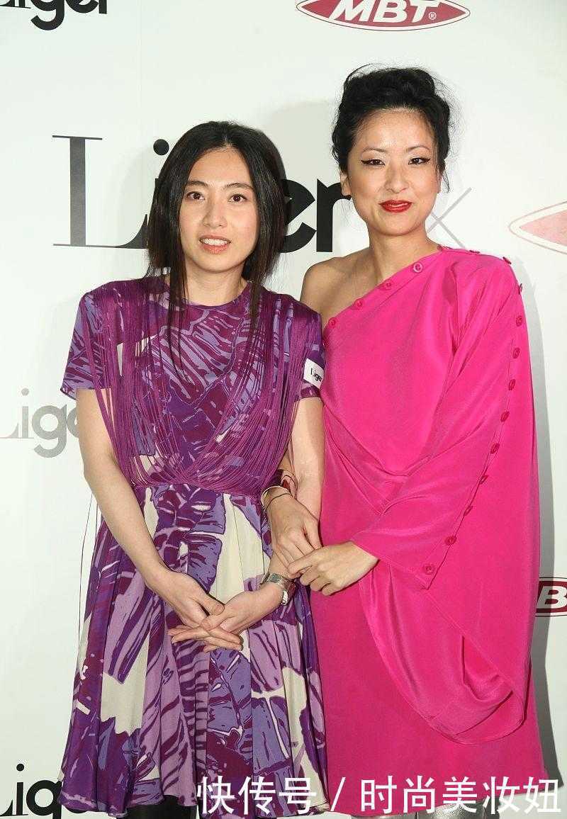 老气|甘比嫁入豪门后真敢穿，挑战老气的紫色连衣裙，气质有点撑不起来