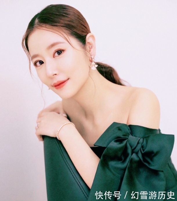 杨子|林心如和黄圣依都喜欢的翡翠珠链有何魅力?她们谁佩戴更有气质?