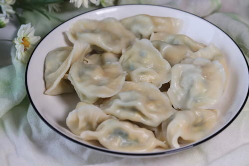 入秋后,韭菜靠边站,用它包饺子更鲜,营养健胃促消化,身体好