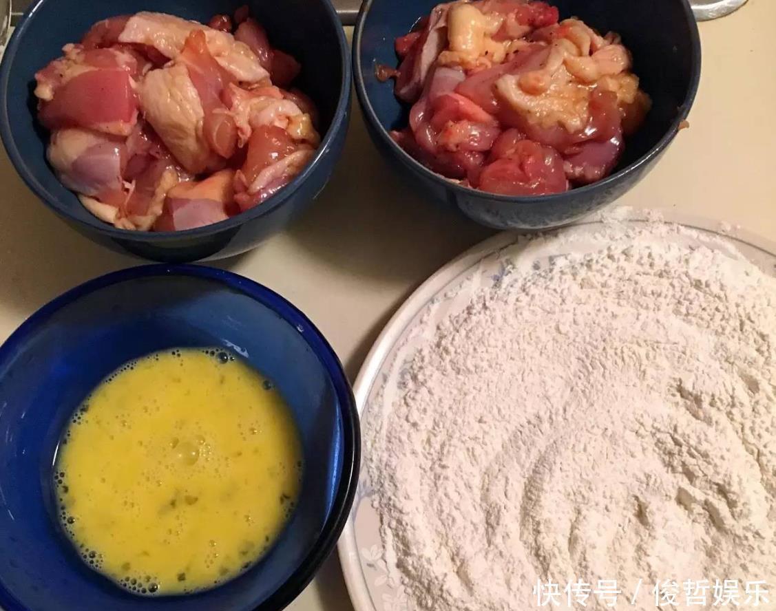 炸鸡裹面粉还是淀粉?学会这样做,外皮焦香酥脆,味道堪比肯德基