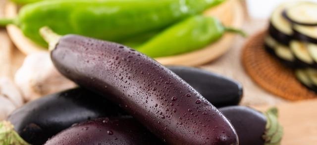 茄子包饺子，居然这么好吃，教你正确调馅方法，一口一个太香了！