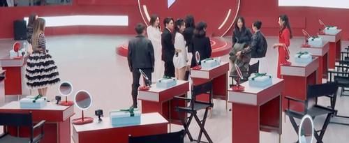 《浪姐2》开局看似和谐,其实较量全在穿搭上?阿兰才是隐形富婆