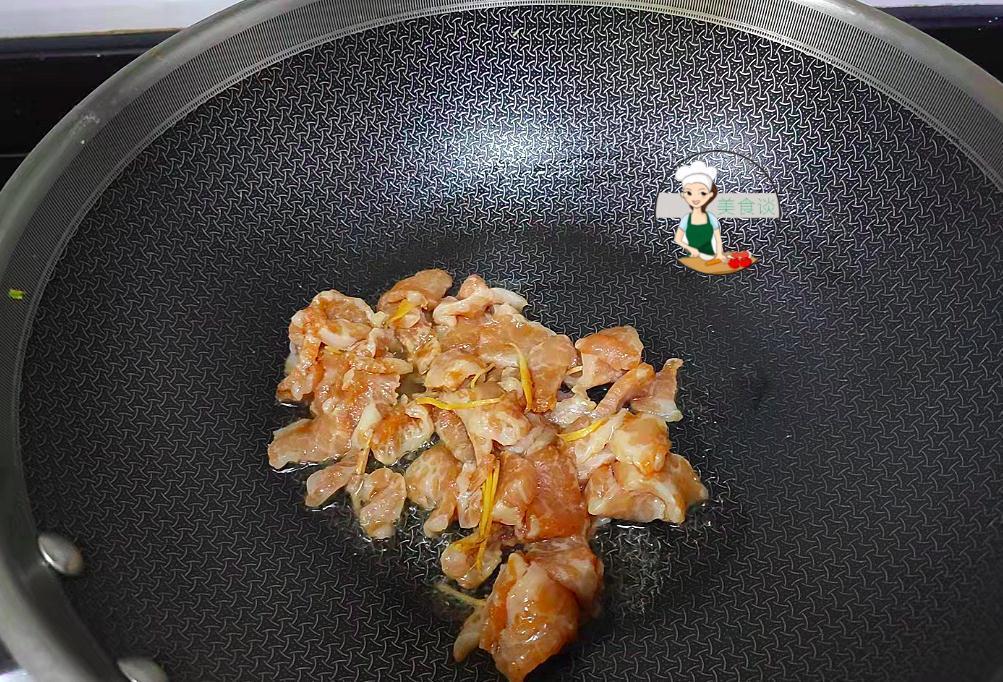 芹菜杆|便秘最怕此菜，冬天干燥要多吃，给肠道洗洗澡，润肠通便预防便秘