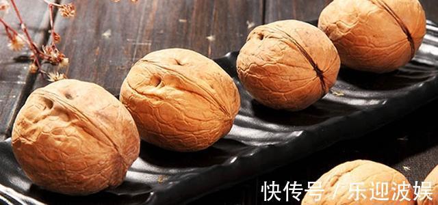营养物质|核桃早上吃还是晚上吃终于有答案了,告诉你最适合吃核桃的时间