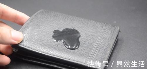 真假皮革难辨别?学会这个小窍门,再也不怕买到假的,涨知识了