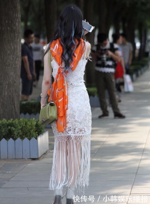 好身材","m":"2eca4be6a342524c3c91d2a3588b74425693220","nlabel":"stat_3050946263:zm.news.so.com:5bCP54yq54yq5bq36Zuo,pageType_zmt,glevel_3","ntag":"tfashion;sfashion_时尚;kfashion_1:打扮;kfashion_1:修身;kfashion_1:长裙;cal