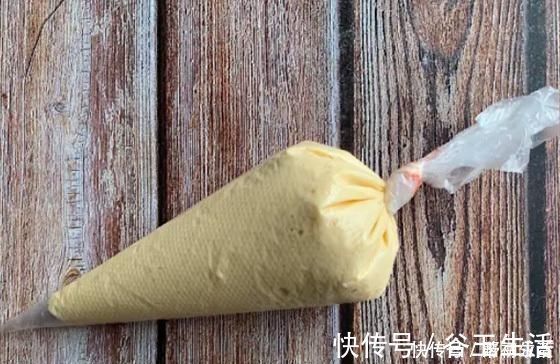 在家自制奶油鸡蛋小饼干,不用烤箱不用油,一口平底锅轻松搞定!