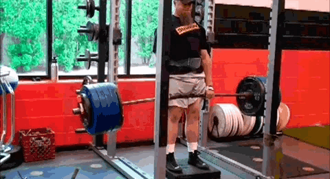 大重量|小哥拉起210KG杠铃后晕倒，做好这3个细节，避免大重量硬拉的风险