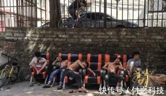 孩子|985博士毕业后回家啃老8年：什么是教养最大的失败？