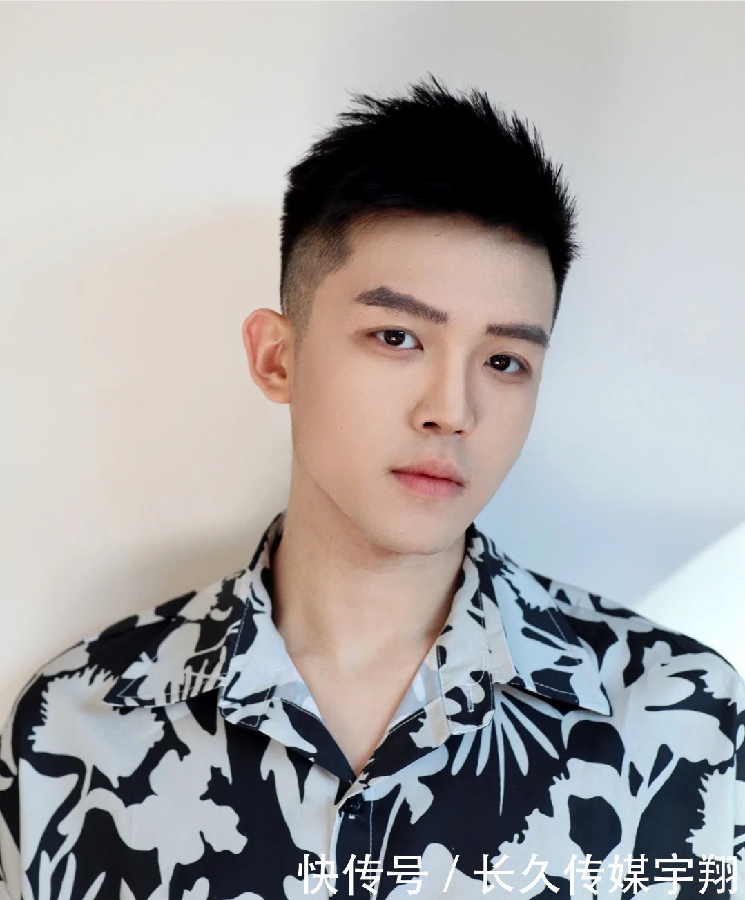 长相|男人帅不帅,三分看长相七分靠发型,同意吗