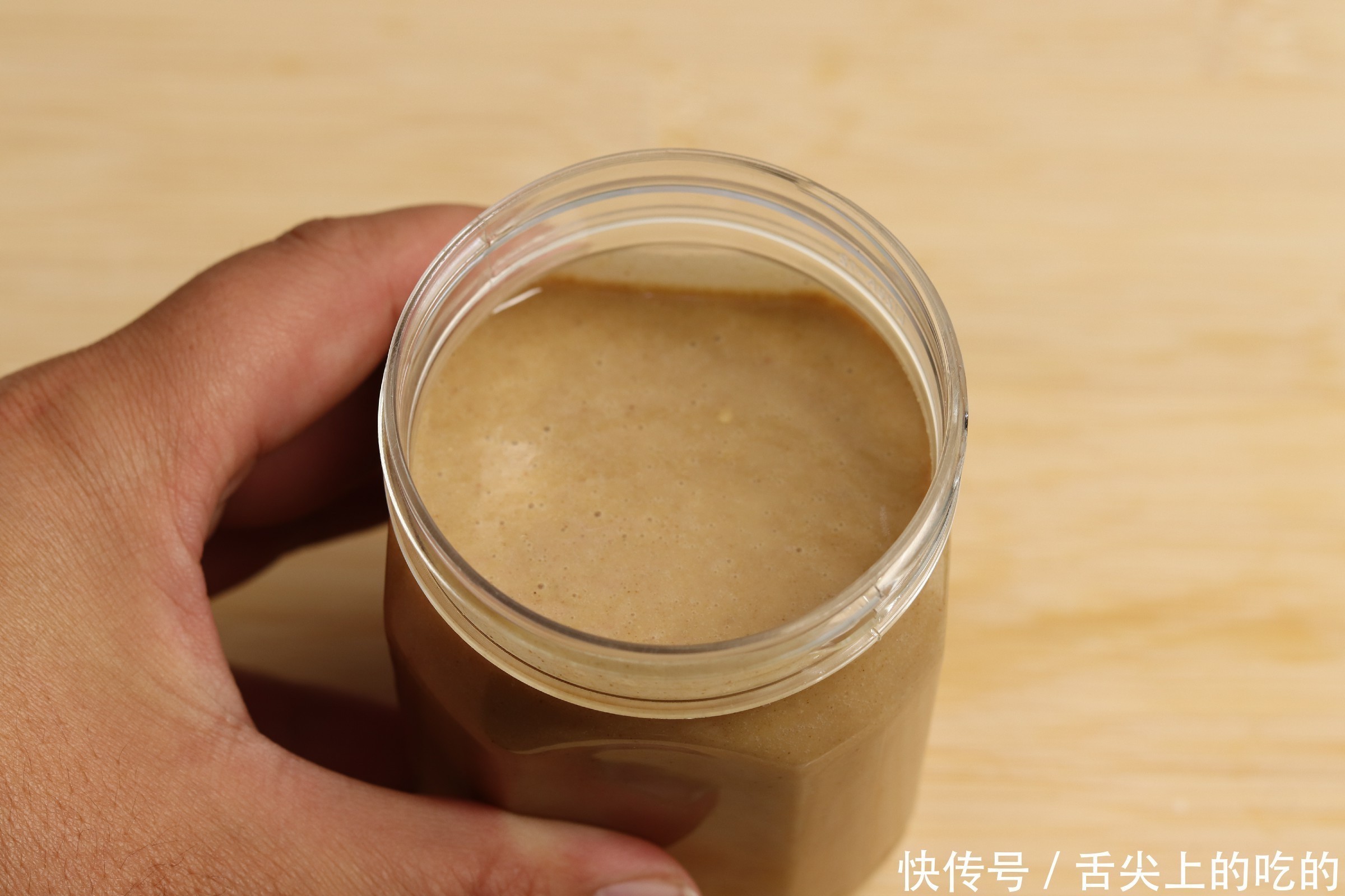 想吃芝麻酱不用买，5块钱自制一大瓶，纯正无添加，做法还简单