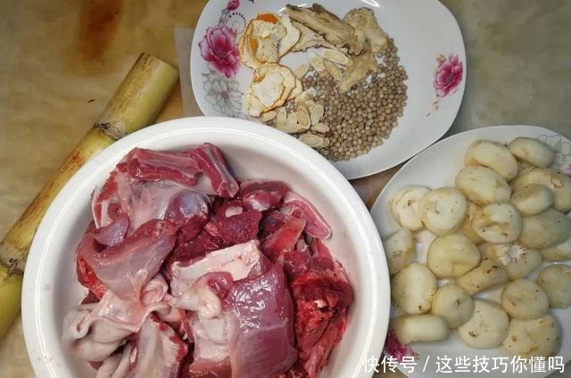 荸荠羊肉汤，羊肉清香，羊汤清甜，无膻味，烹饪步骤很重要