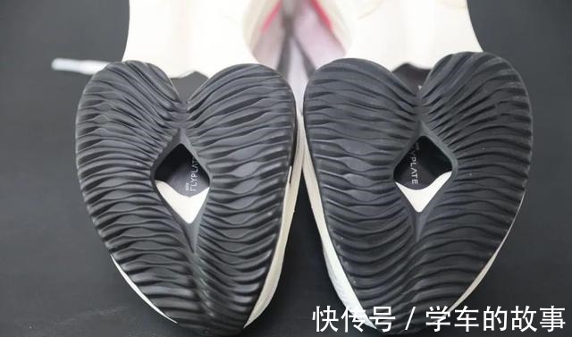 真假 也许你在某宝上买的折扣跑鞋是莆田货!真假鉴别教程让你不再被坑!