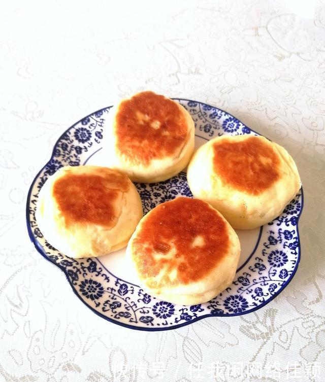 菠萝|吃了四十年的菠萝,这种吃法最过瘾,香甜松软,一次八个没吃够。