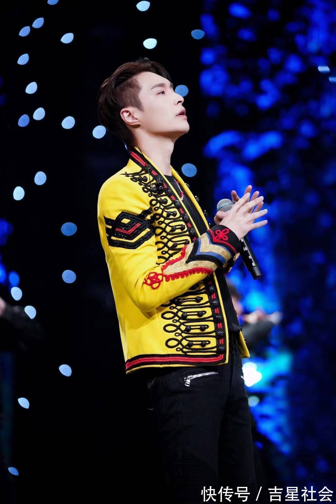 张艺兴带领染色体制作团队 携原创舞台助力六大家族