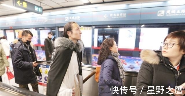 金少白|西安90后金少白,长发及腰,汉服加身10年,无视一路非议与嘲讽