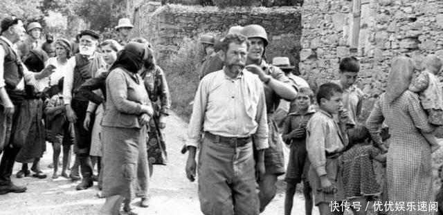 饥饿|罕见老照片,被俘虏的年轻女子,衣不遮体还要忍受饥饿