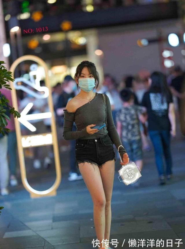 穿搭 优雅清爽的打底裤穿搭更有立体感,展现女人的娇美,纯净自然!