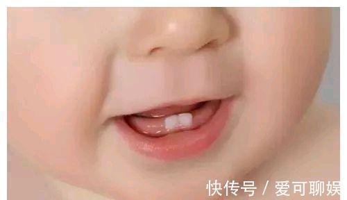 牙胶|宝宝有这8个“烦人小动作”,恭喜妈妈,这是要长牙啦