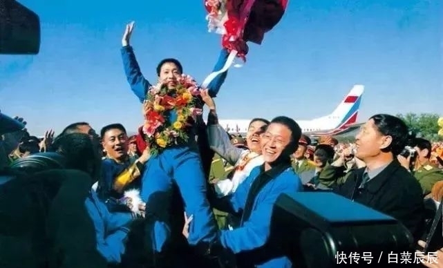 船落地,人活着『太空印象』