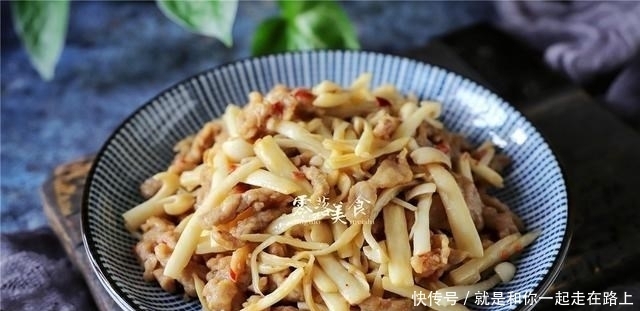 适合减肥吃的家常菜,补充蛋白质,好吃不长胖,随便炒一炒就搞定