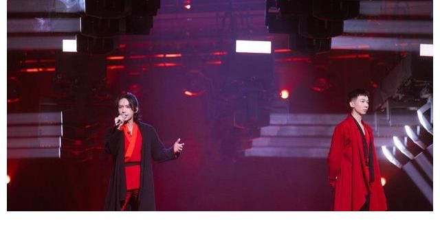 張?jiān)讫坾哥哥第五期公演，吐槽芒果TV三宗“罪”