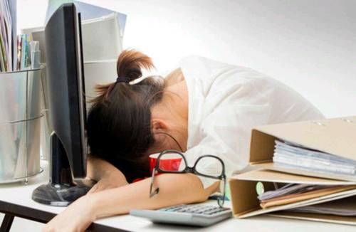 上半身|女性开始变老时，“上半身”或会露出破绽，一个不占是最好了