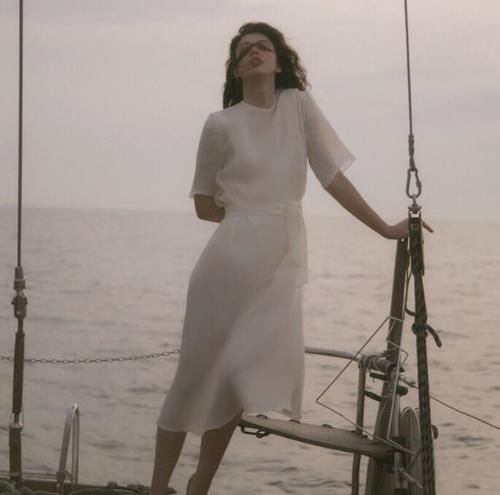 校花腿|若女生体型不胖，腿却特别粗，不妨试试这3方法，轻松瘦出“校花腿”