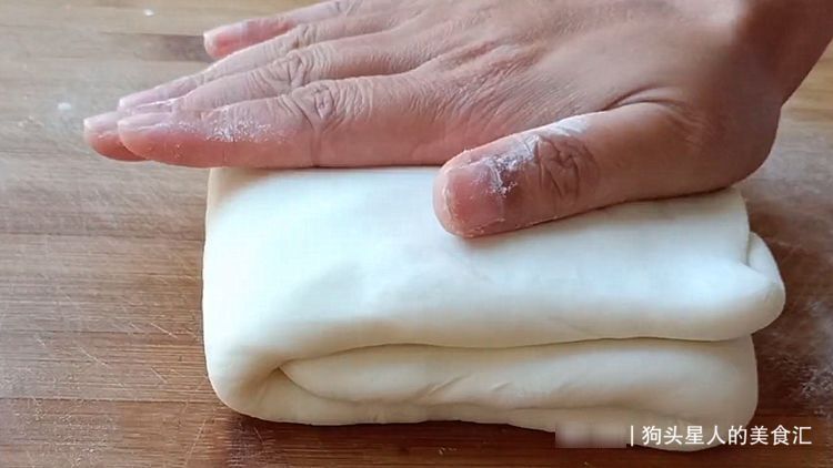 红豆酥饼的懒人做法，外面20块钱一斤，在家做成本不到5元，真香