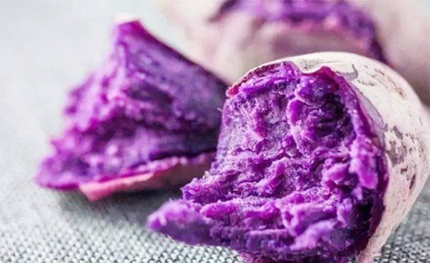 胶原蛋白|女人过了40岁，多吃3种“天然胶原蛋白”，延缓衰老，看上更年轻