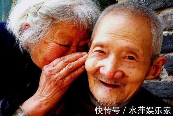 米酒|113岁老人烟酒不离手,他说长寿也不难,日常别碰一件事即可