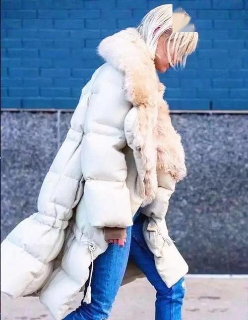 冬天,羽绒服越“长”越时髦!!