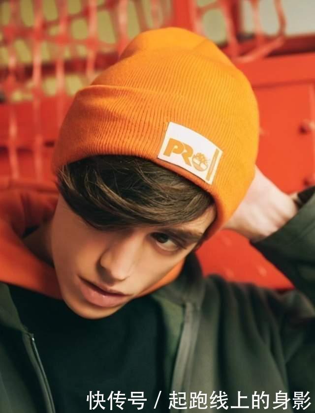 秋冬怎么不露腿也好看打破偏见,学学东北人养生时髦穿搭法